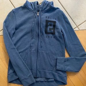 hollister zip up sweatshirt